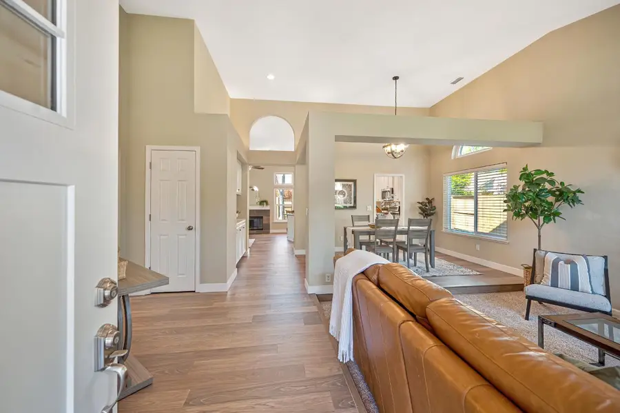 115 Chesterfield Way, Folsom, CA 95630 - #2