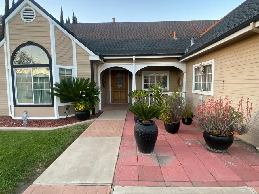 345 Riviera Way, Turlock, CA 95382 - #2