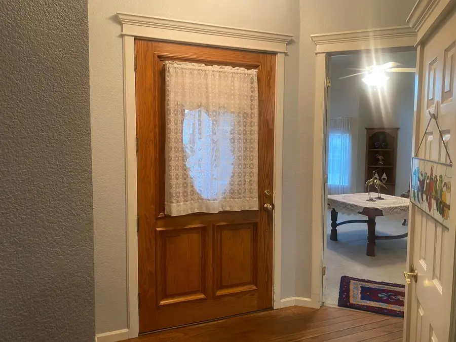 345 Riviera Way, Turlock, CA 95382 - #3