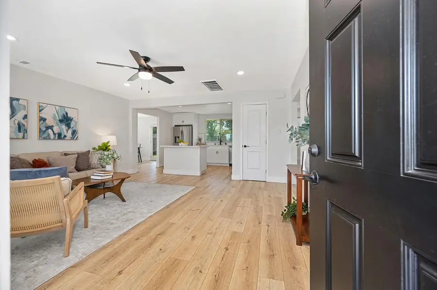 830 Fairway Drive, West Sacramento, CA 95605 - #2