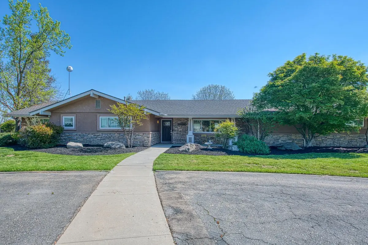 5650 S De Wolf Avenue, Fowler, CA 93625 - #1