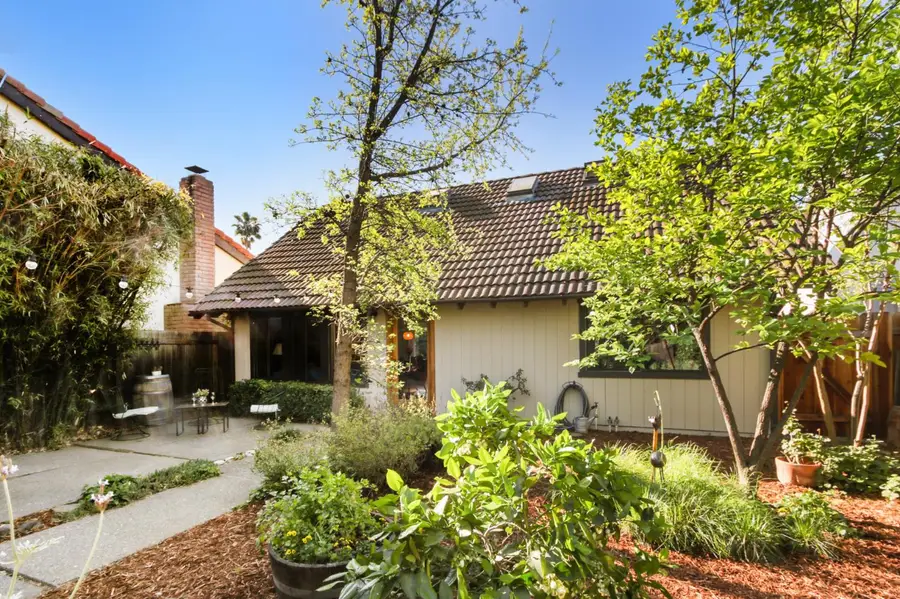 2406 Overhill Lane, Davis, CA 95616 - #2