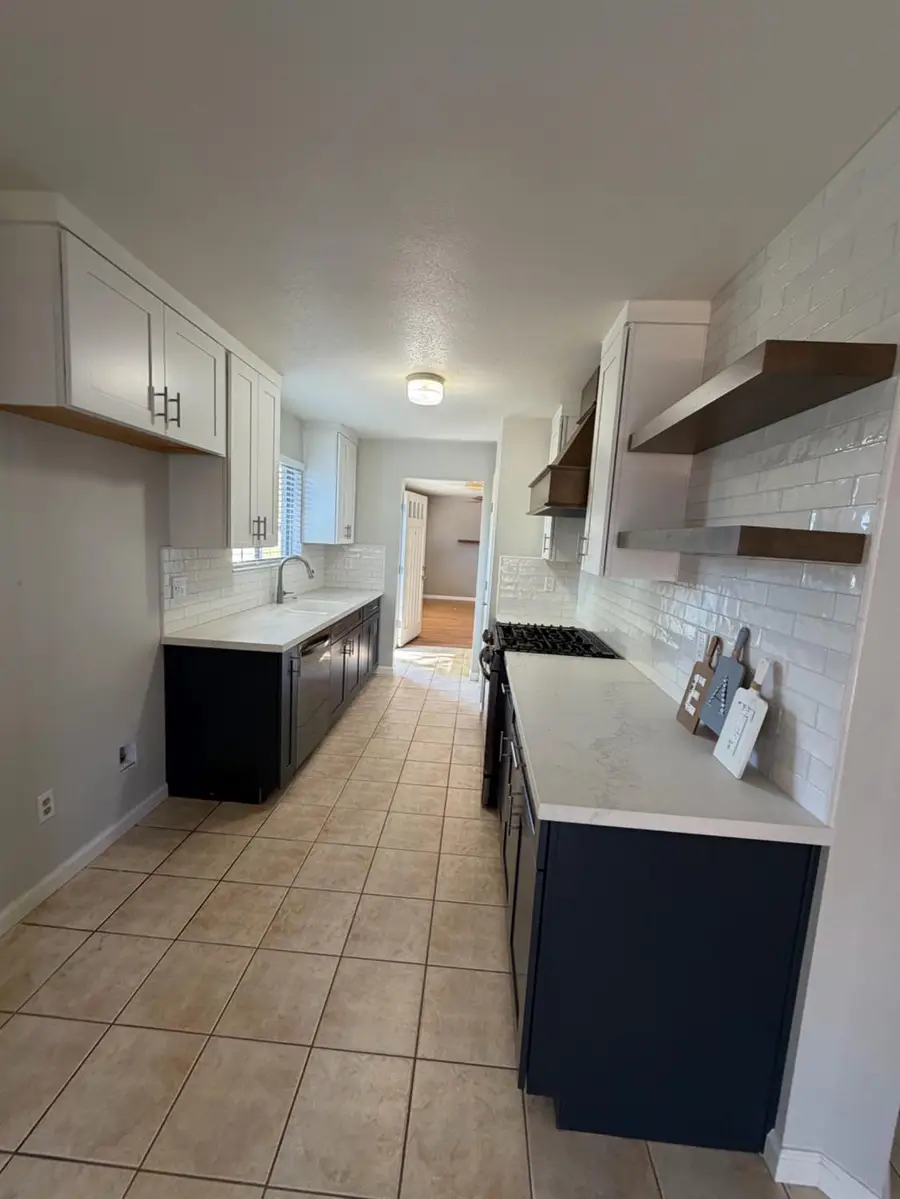 6949 Franela Way, Citrus Heights, CA 95621 - #3