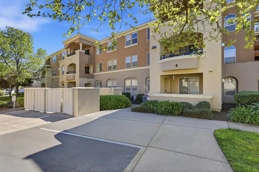 900 Moon Circle #932, Folsom, CA 95630 - #2