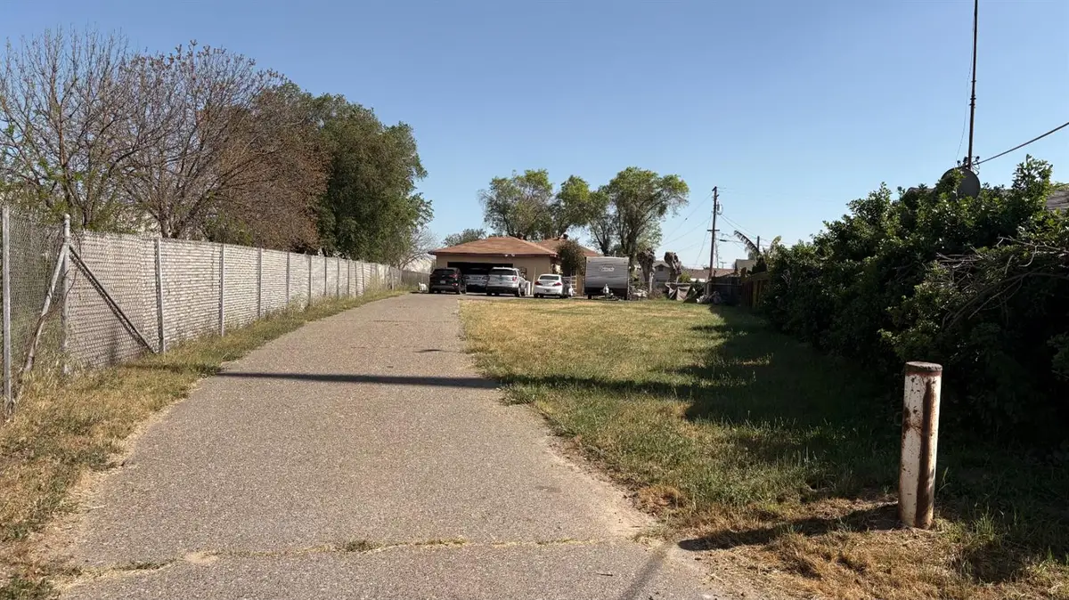 16316 Hilltop, Delhi, CA 95315 - #1