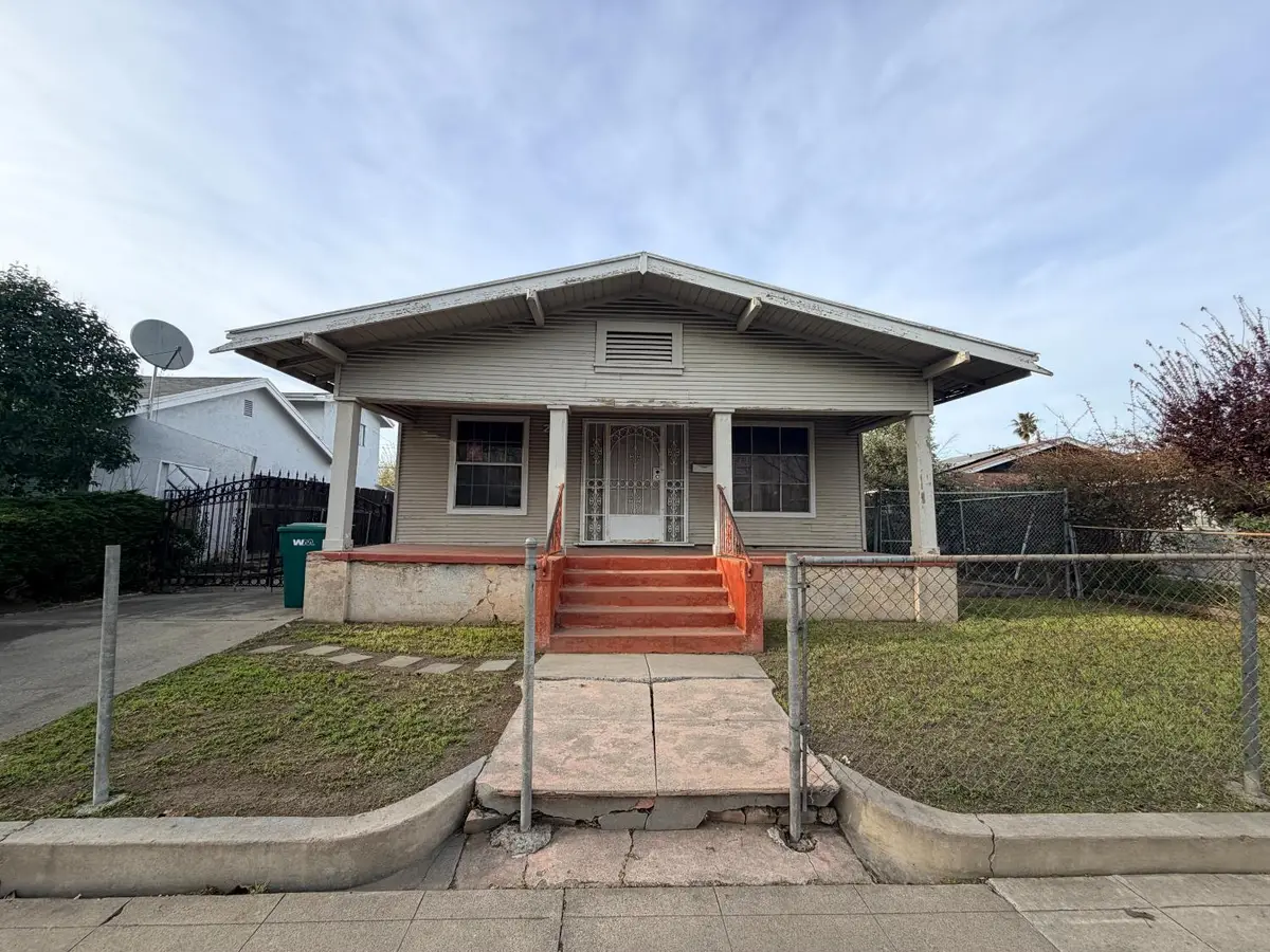 2111 E Hazelton Avenue, Stockton, CA 95205 - #1
