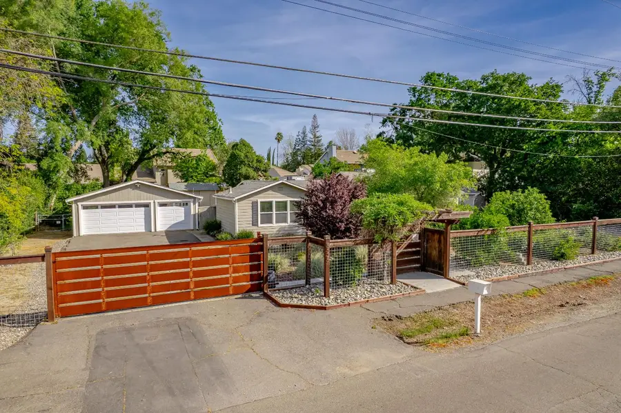 5525 Kenneth Avenue, Carmichael, CA 95608 - #2