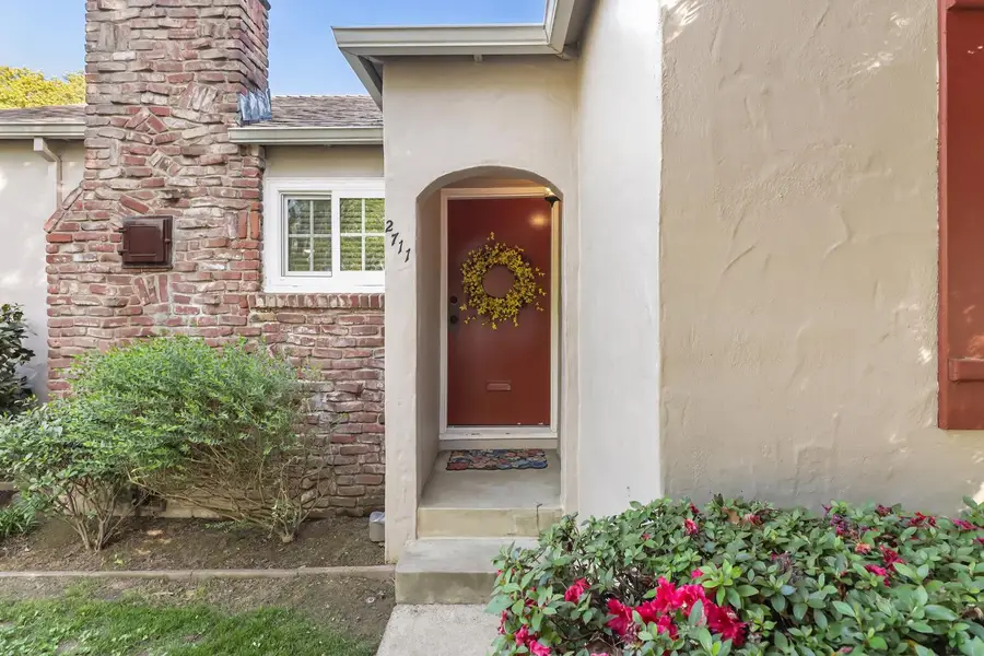 2711 17th Street, Sacramento, CA 95818 - #3