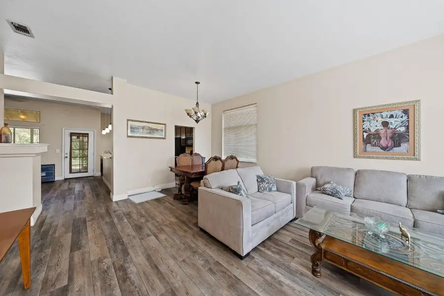 6 Coles Point Court, Sacramento, CA 95823 - #3