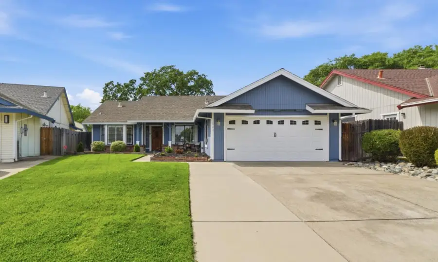 641 Lyndhurst Avenue, Roseville, CA 95678 - #2