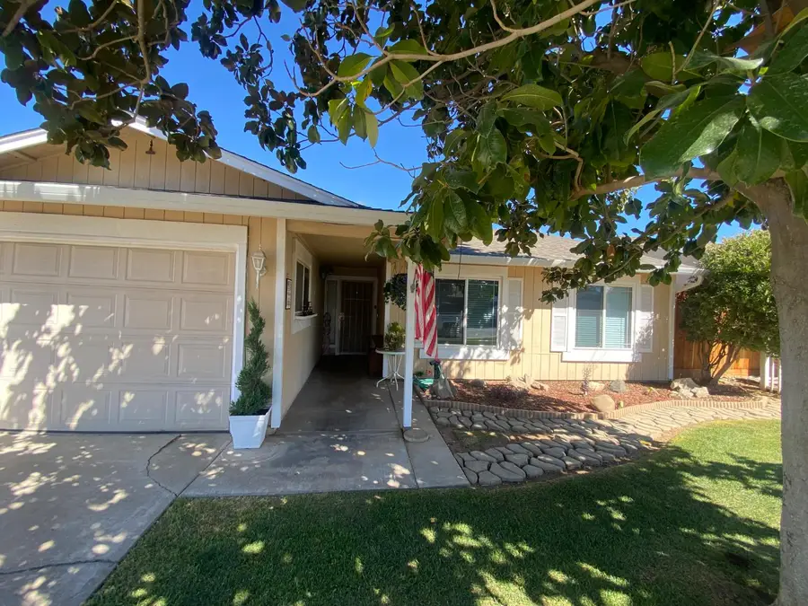 13163 Barnes Avenue, Waterford, CA 95386 - #2