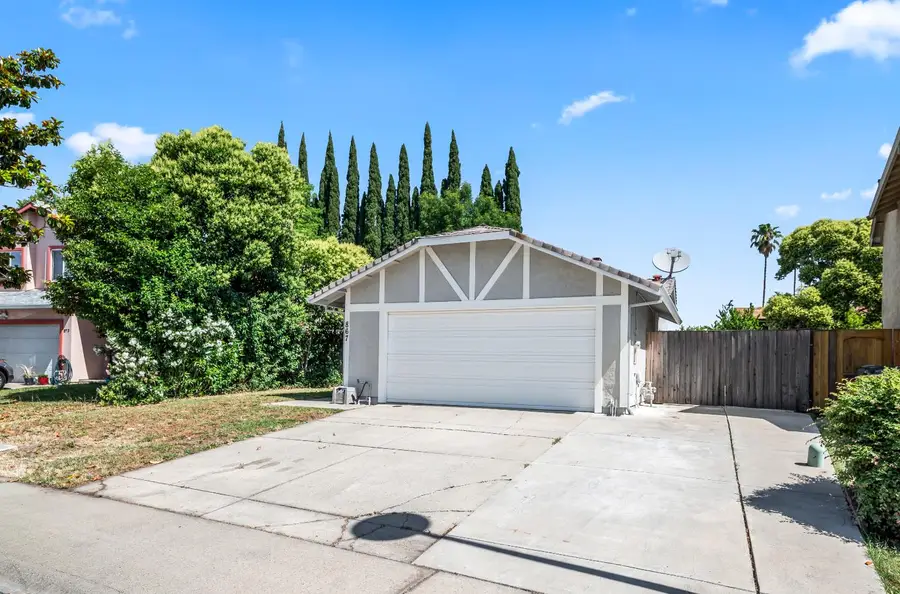 867 Brierglen Way, Sacramento, CA 95834 - #2