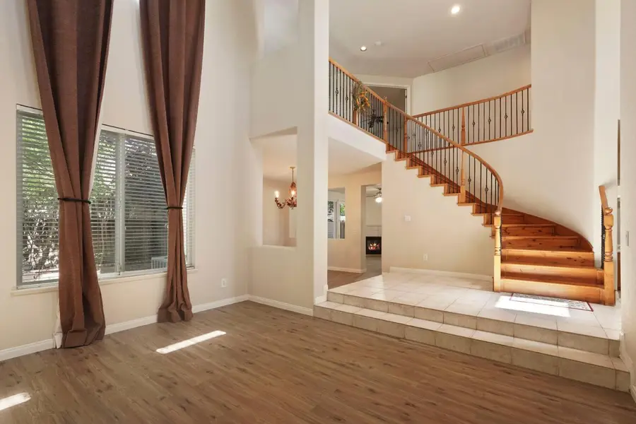 1300 Eastlake Circle, Tracy, CA 95304 - #2