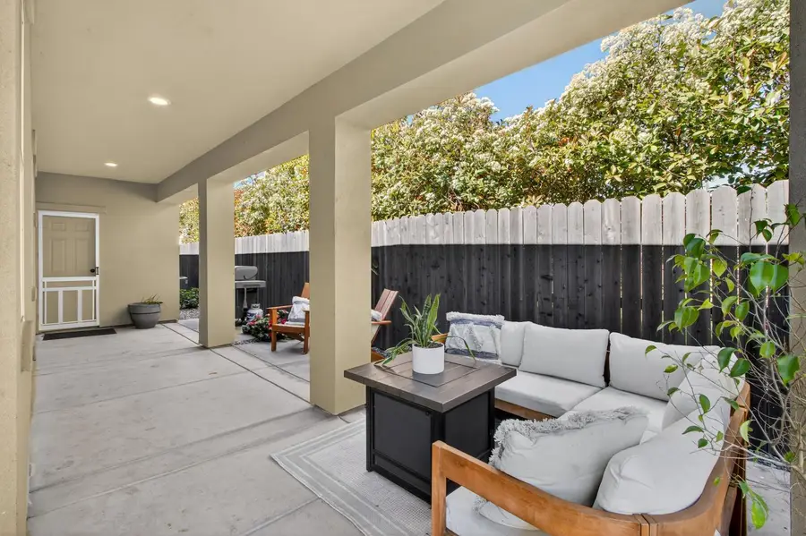 867 J Street, Lincoln, CA 95648 - #3