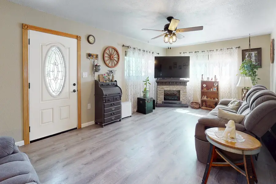 5912 Grove Avenue, Marysville, CA 95901 - #2