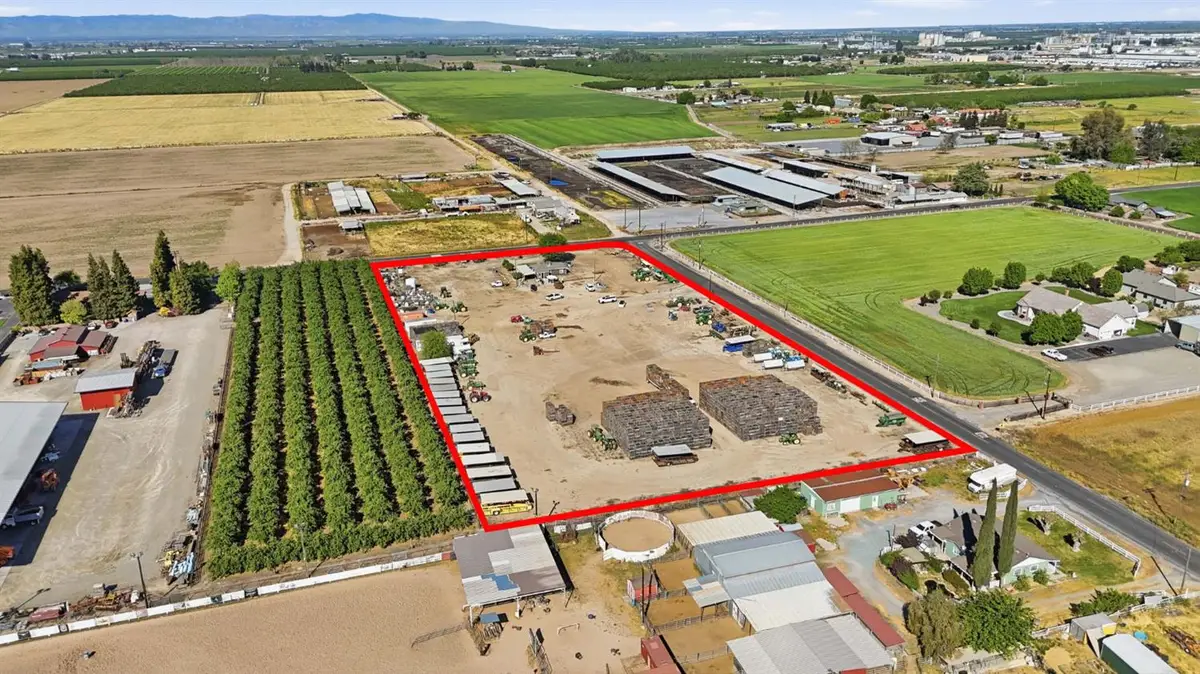 2406 S Walnut Road, Turlock, CA 95380 - #1