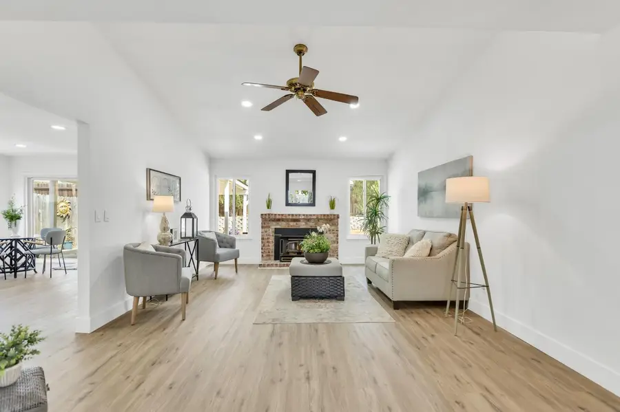 7843 Deer Creek Drive, Sacramento, CA 95823 - #3