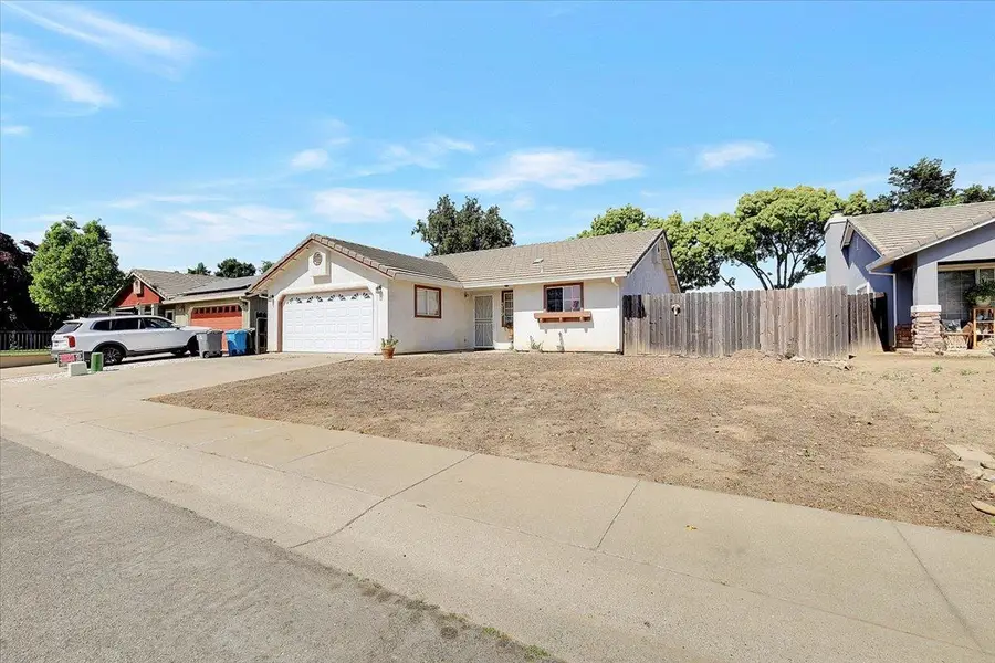 319 River Oaks Drive, Yuba City, CA 95991 - #2