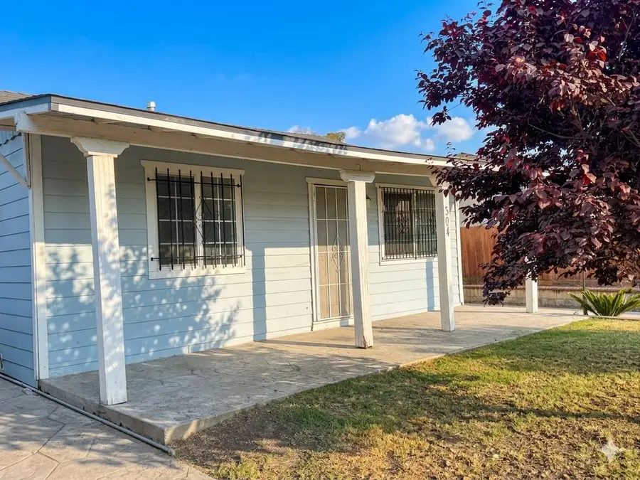 304 S Dawes Avenue, Stockton, CA 95215 - #2