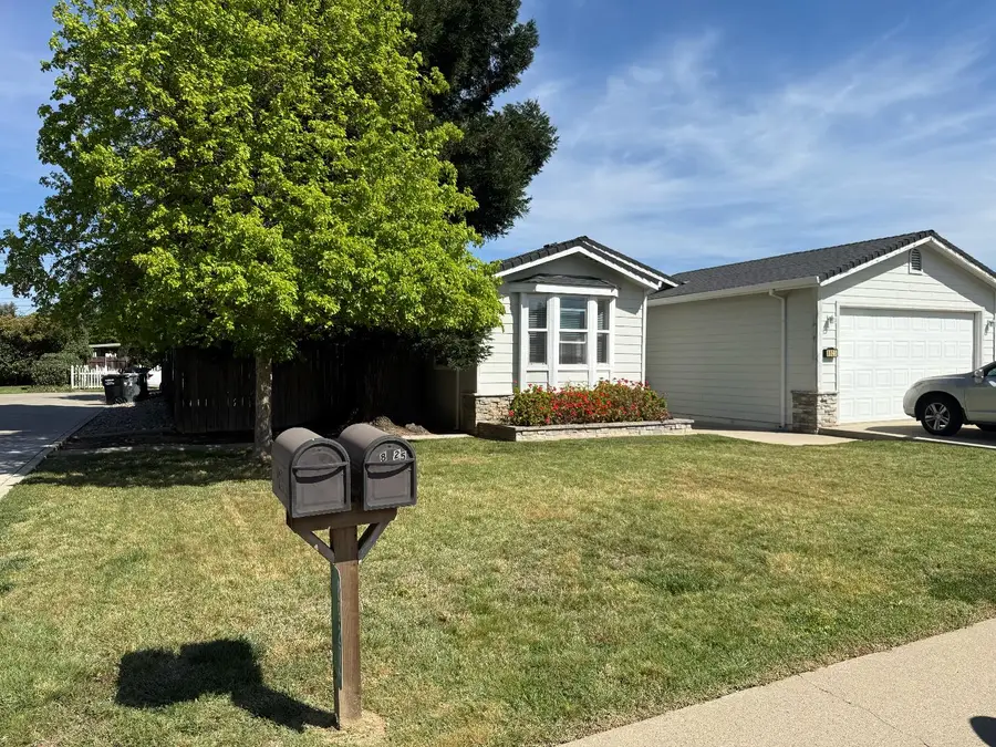 8925 Fredric Avenue, Sacramento, CA 95826 - #2