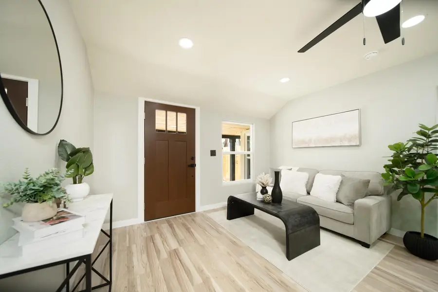 811 Nevada Street, Manteca, CA 95337 - #3