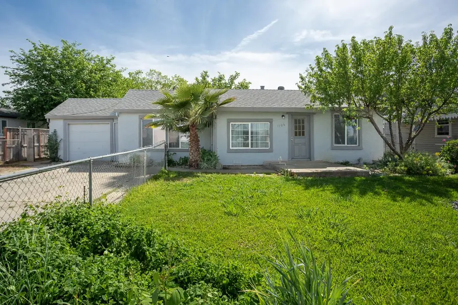 1906 Chapman Avenue, Olivehurst, CA 95961 - #3