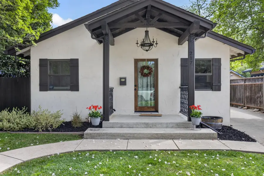217 Earl Avenue, Roseville, CA 95678 - #2