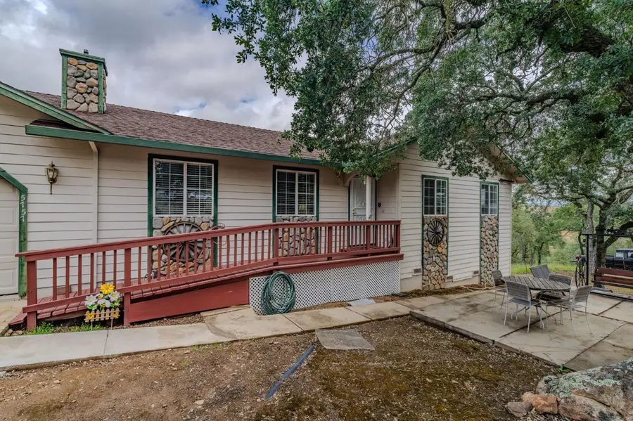 5757 Thornicroft Drive, Valley Springs, CA 95252 - #3