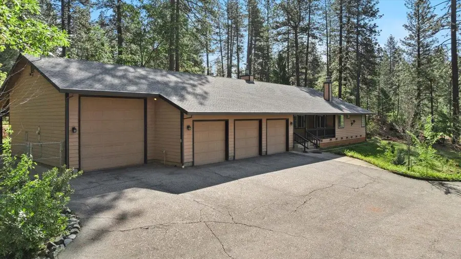 10128 Howe Avenue, Grass Valley, CA 95949 - #2