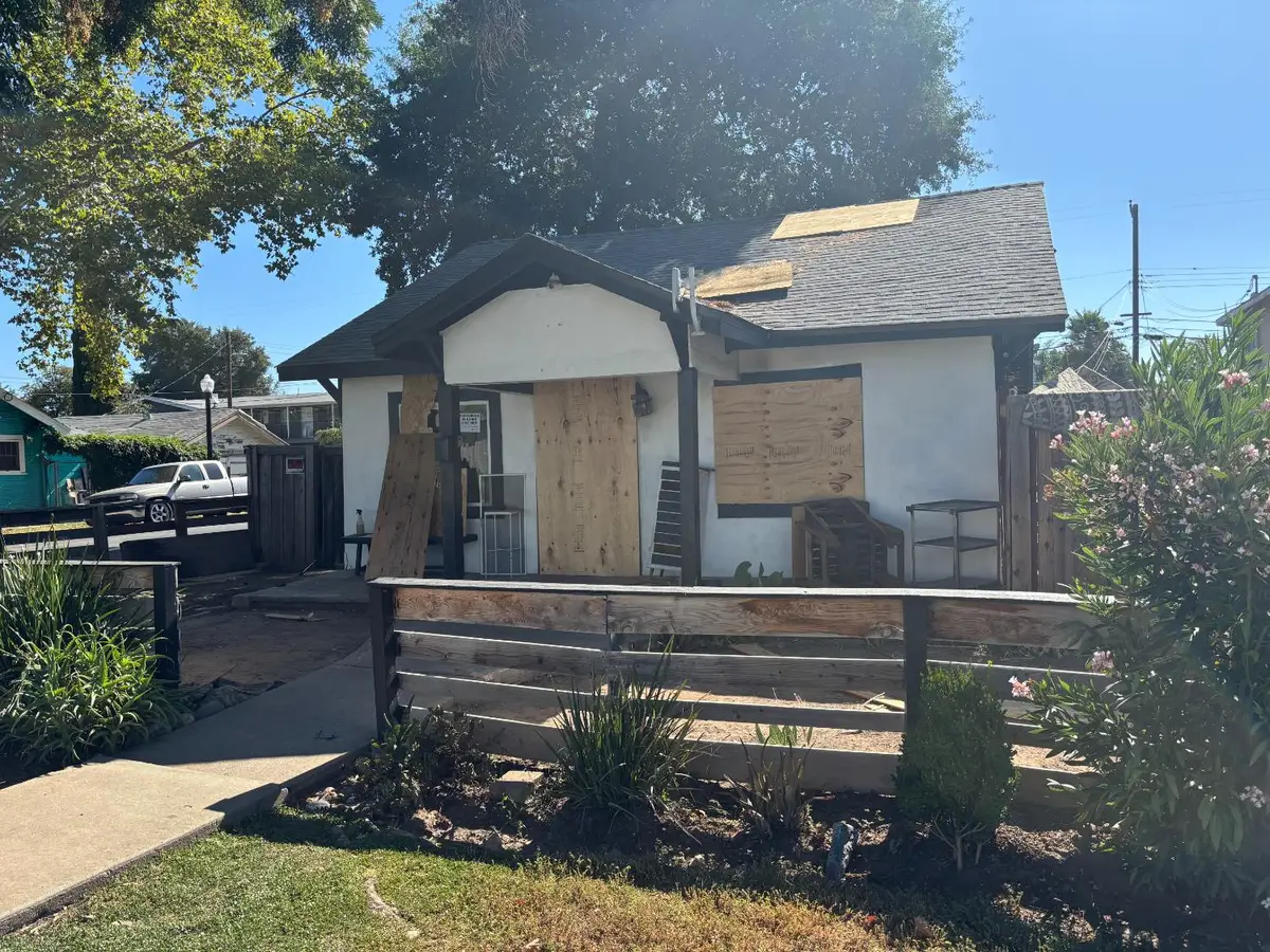 2296 Grove Avenue, Sacramento, CA 95815 - #1