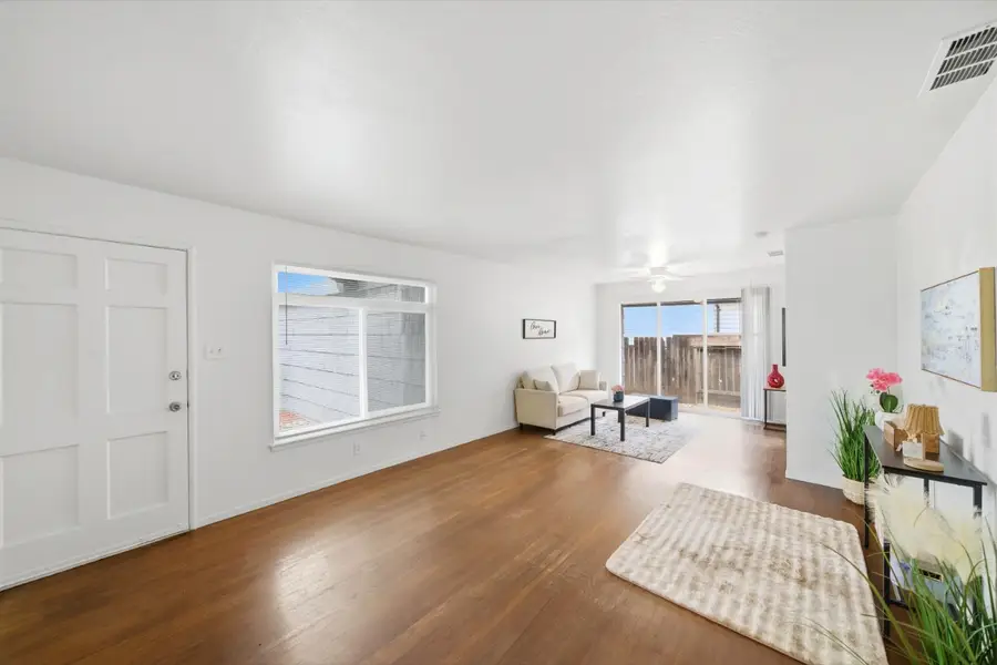 6206 Coyle Avenue, Carmichael, CA 95608 - #3