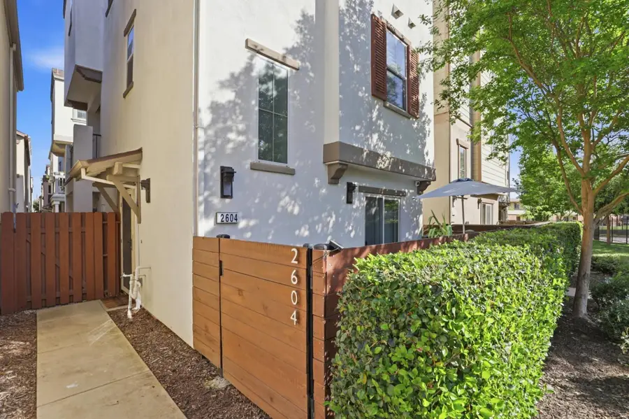 2604 Cleat Lane, Sacramento, CA 95818 - #3