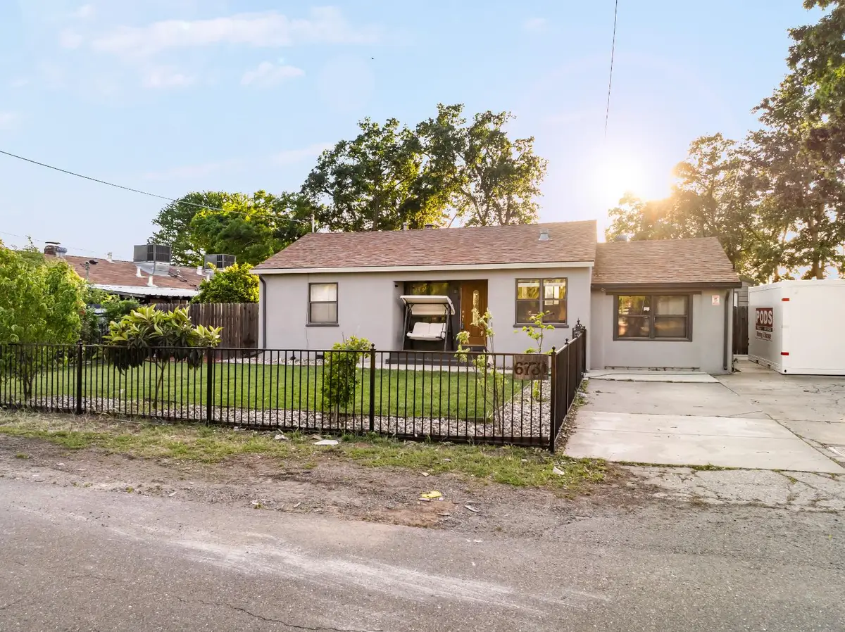 6731 5th Street, Rio Linda, CA 95673 - #1