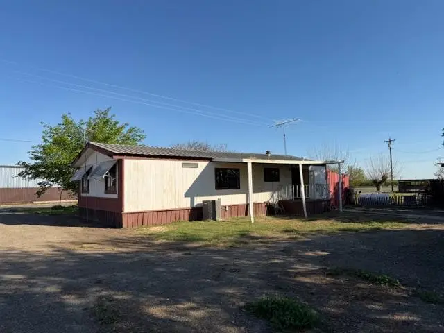 2112 Fig Avenue, Patterson, CA 95363 - #2