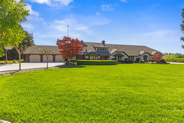 9000 Oak View Drive, Oakdale, CA 95361