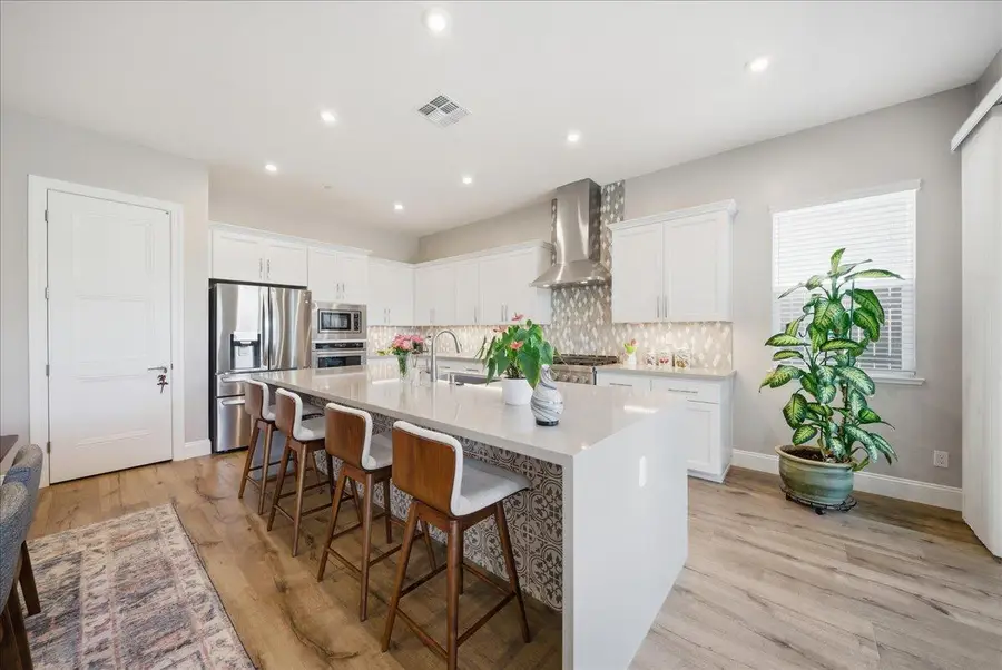 6911 Saratoga Estates Drive, El Dorado Hills, CA 95762 - #2