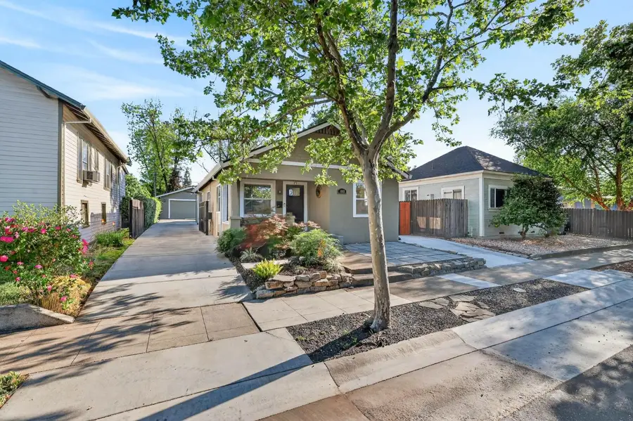 4330 3rd Avenue, Sacramento, CA 95817 - #3