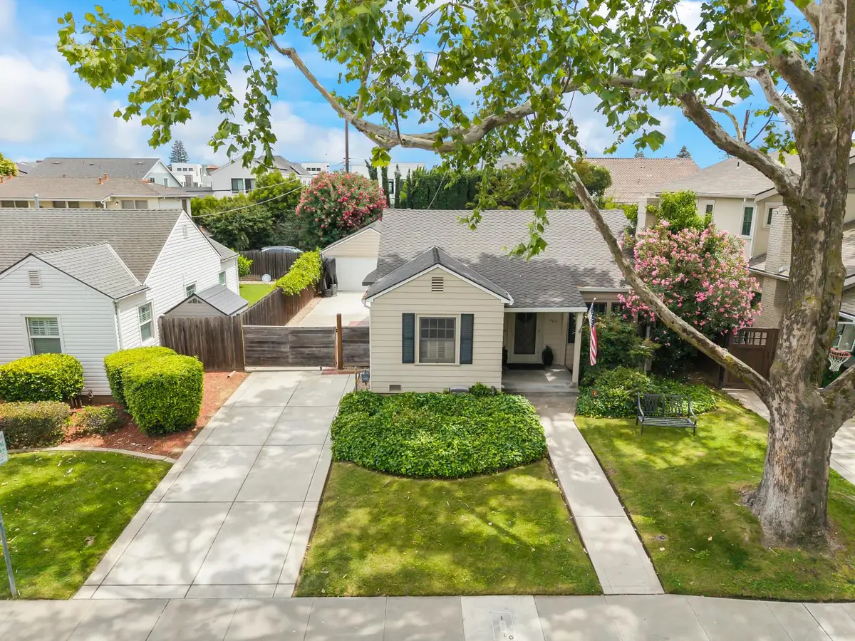 407 Pala Way, Sacramento, CA 95819 - #1