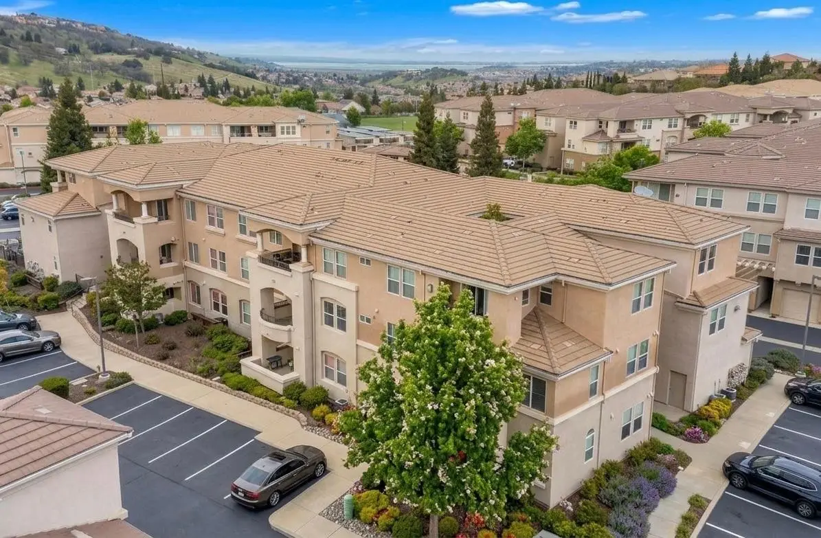 1300 Moon Circle #1324, Folsom, CA 95630 - #1