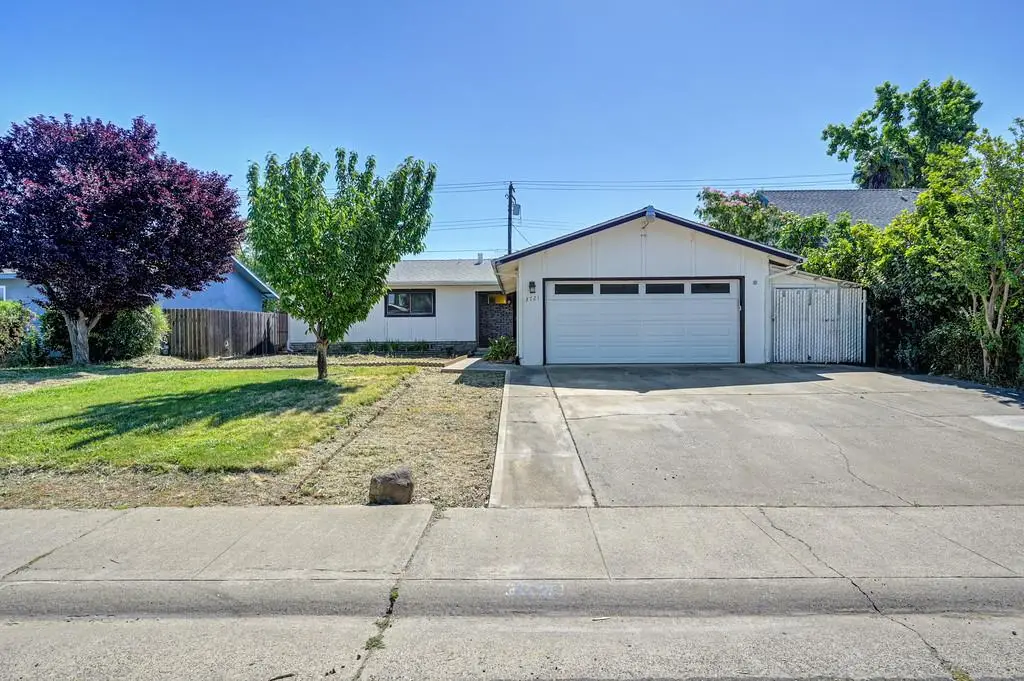 3721 Thornhill Drive, Sacramento, CA 95826 - #1