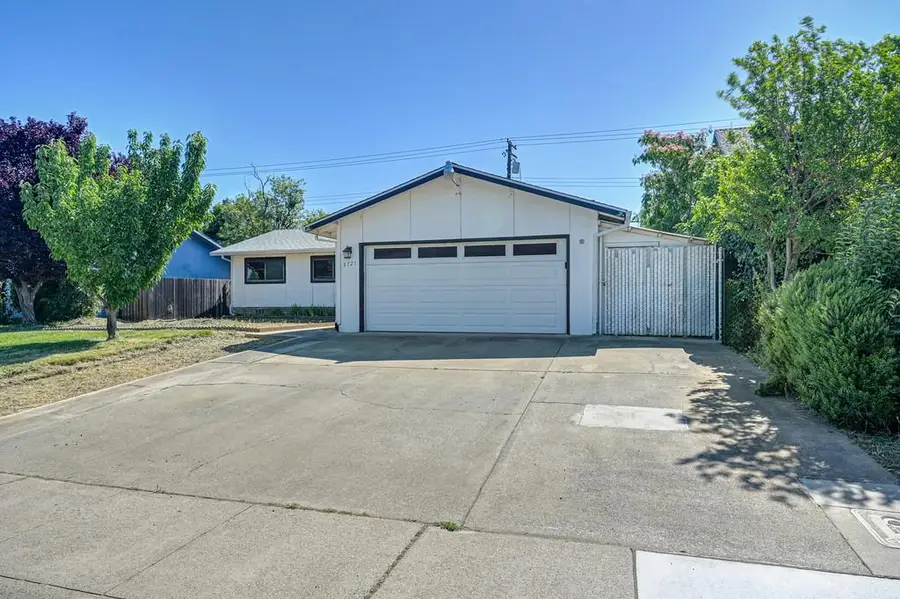 3721 Thornhill Drive, Sacramento, CA 95826 - #2