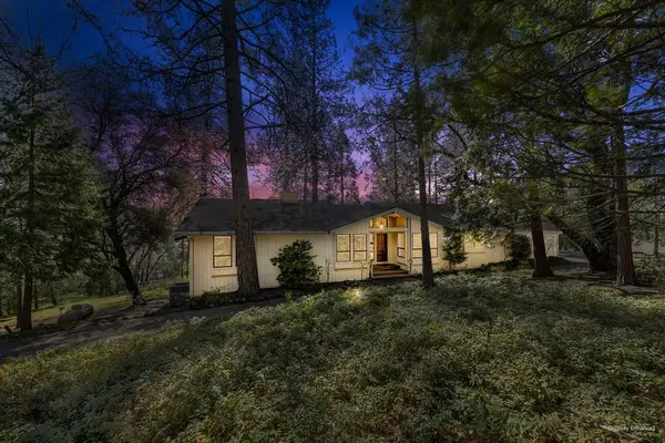 2017 Oak Hill Lane, Meadow Vista, CA 95722