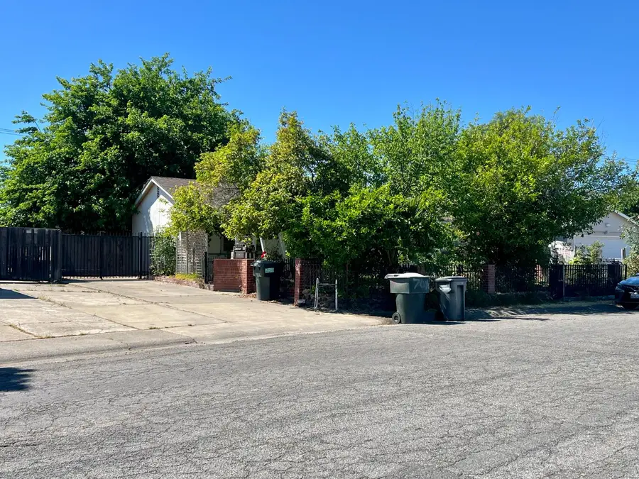 7016 Peck Drive, Sacramento, CA 95828 - #2