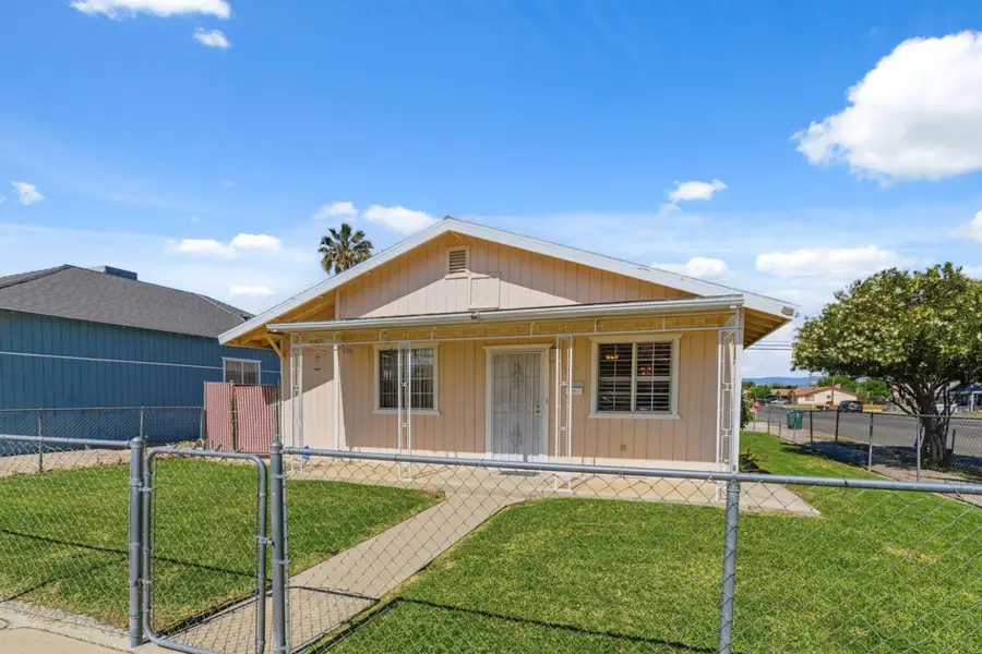 295 E Durian Avenue, Coalinga, CA 93210 - #3