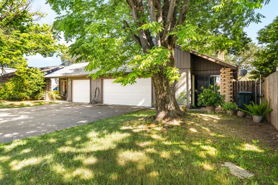 10984 Hirschfeld Way, Rancho Cordova, CA 95670 - #2