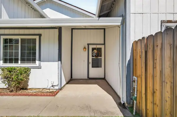 9353 Aizenberg Circle, Elk Grove, CA 95624