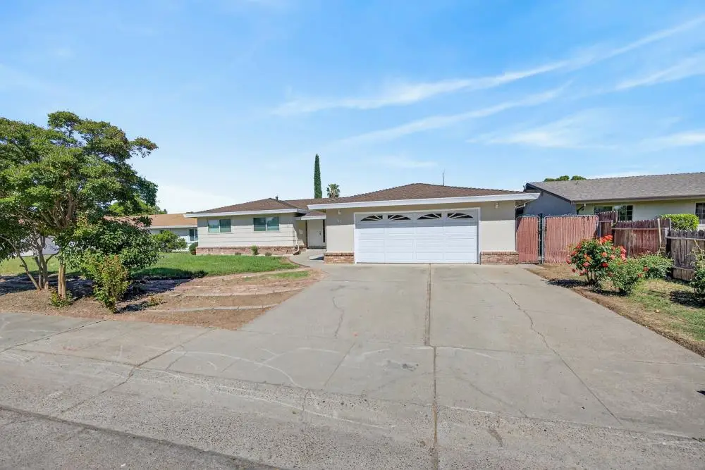 61 Brentford Circle, Sacramento, CA 95823 - #1