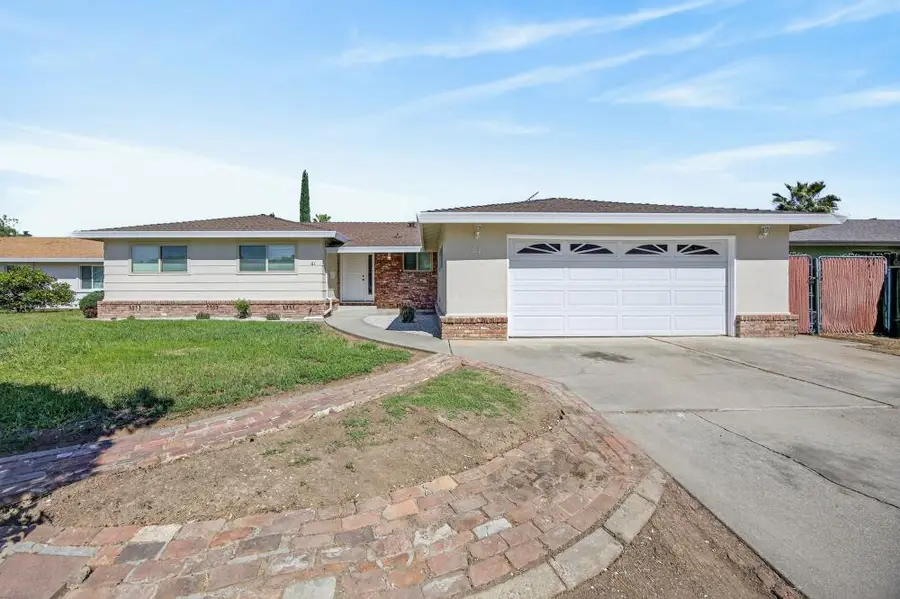 61 Brentford Circle, Sacramento, CA 95823 - #3