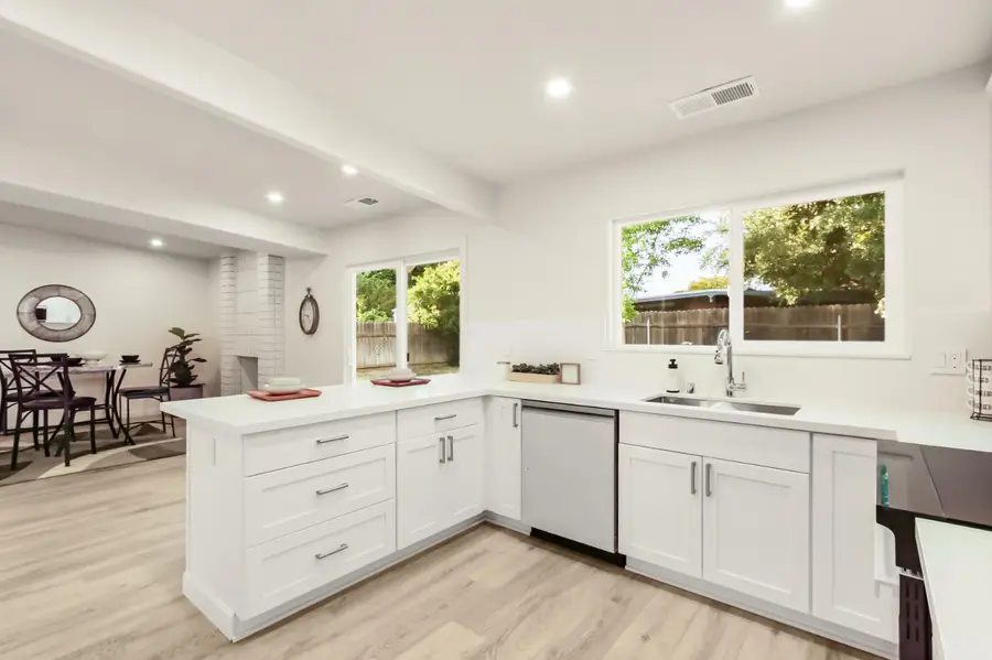 850 Del Oro Street, Woodland, CA 95695 - #3