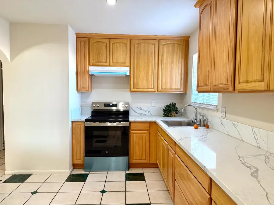 6917 Briggs Drive, Sacramento, CA 95828 - #3